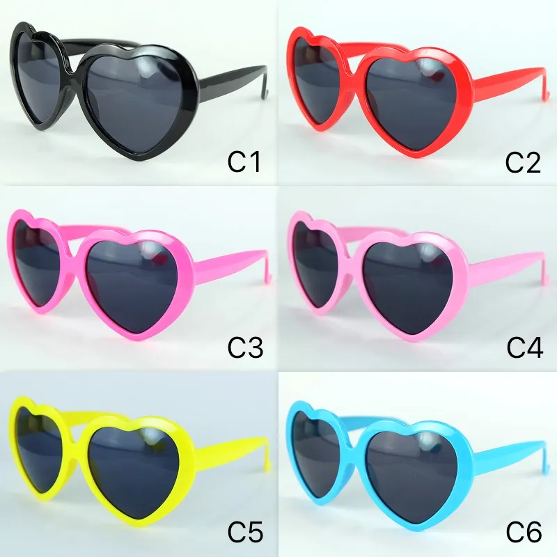 2017 Ucuz Çocuklar Sevimli Güneş Gözlüğü Aşk Kalp Şekli Çocuk Güneş Gözlükleri 6 Renkler UV400 Koruma Mix Renkler