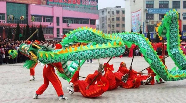 Storlek 5 # 10m 8 Studenter Silktyg Dragon Dance Parade utomhusspel Living Decor Folk Mascot Costume China Special Culture Holida250i