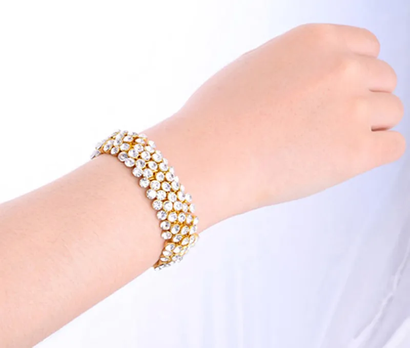 Märke Designer Luxury Crystal Diamond Elastic Armband för Kvinnor Lady Fashion Rhinestone Armband 18K Guldpläterad Bangle Bröllopsmycken