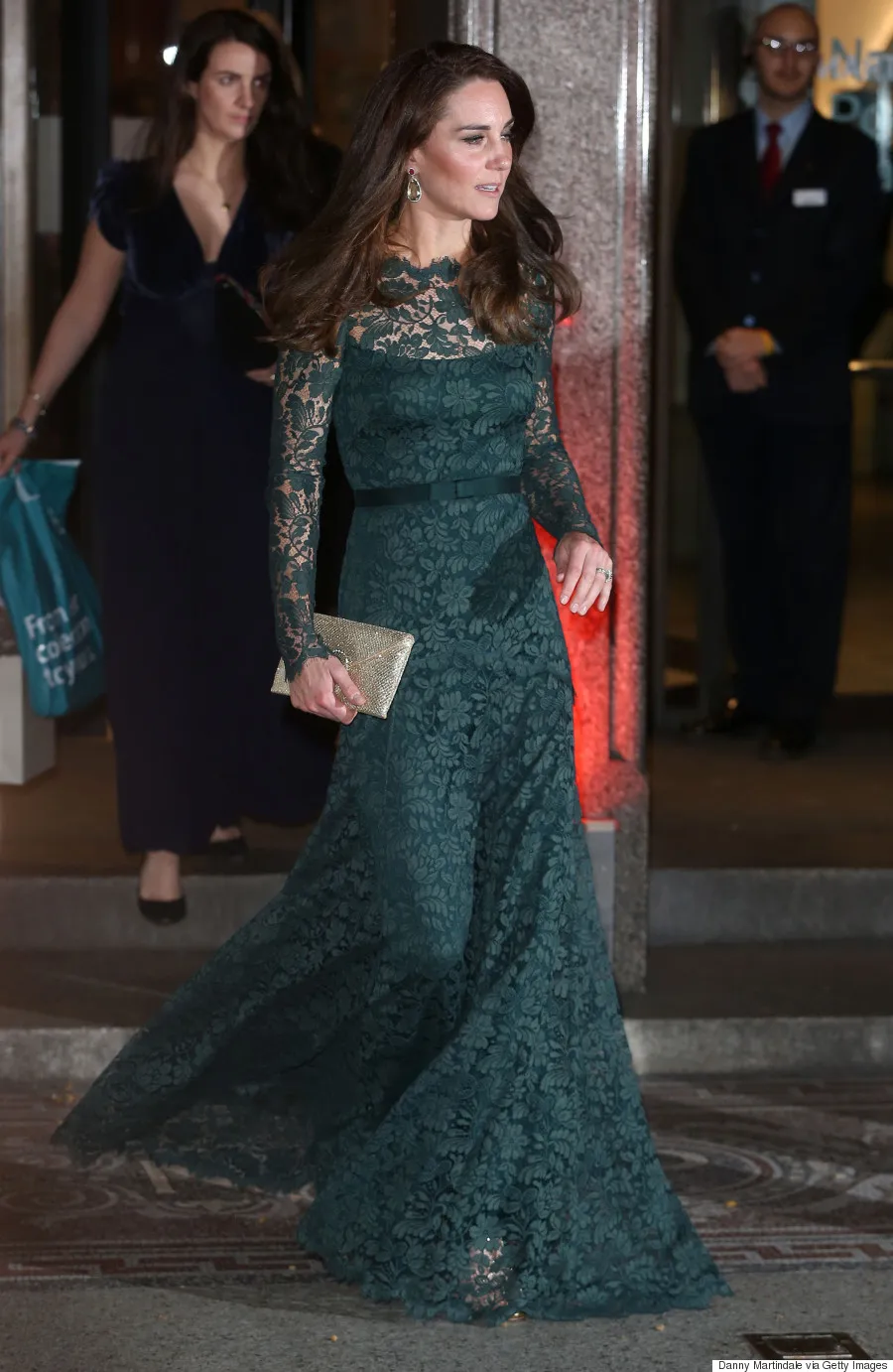 Kate Middleton in formellen Spitzenkleidern, Abendgarderobe mit langen Ärmeln, durchsichtigen Abendkleidern mit Bateau-Ausschnitt, bodenlangem Jägergrün-Abschlussballkleid