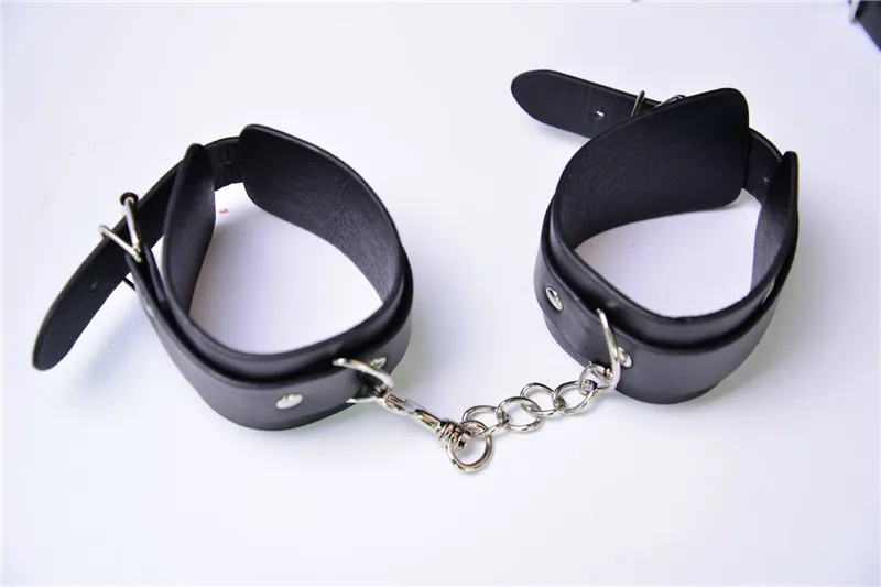 Buy Wholesale China 10 Pcs Nice Fluff-bondage Kit Handcuffs Set Leather Sex  Handcuffs Adult Sex Games To Play For Couple & Sm Couple Toys at USD 6