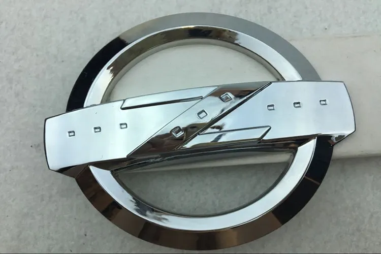 För Nissan 3D -metall högkvalitativ silver svart zinklegering z symbol bil främre kropp emblem klistermärke fit 350z 370z fairlady z33 z36425525