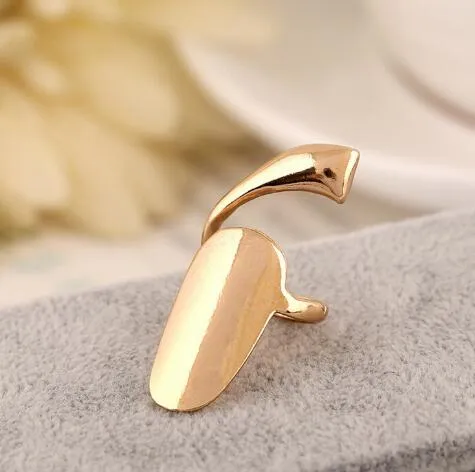 Enkla glänsande nagelringar Högkvalitativa smycken för damer Latst Ring Personlighet Metallic Nail Fashion Smycken Tillbehör
