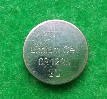 Pile bouton au lithium CR1220 3V pile bouton pour montres lumières 