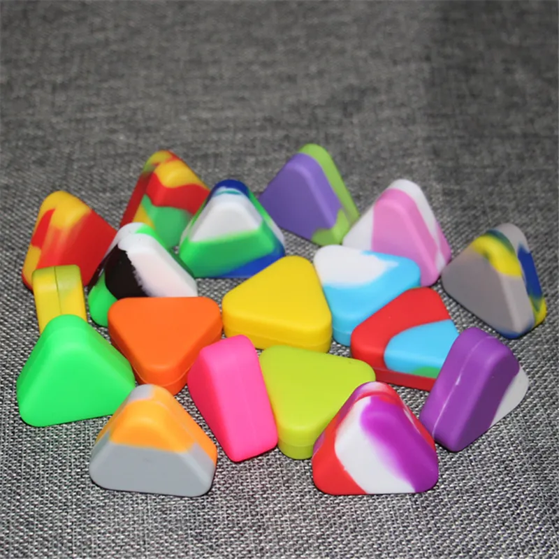 Wholesale nonstick Triangle Silicone Wax Container Box 1.5ml Silicone Jars Dry Herb Wax Box Container Dab FDA Approved