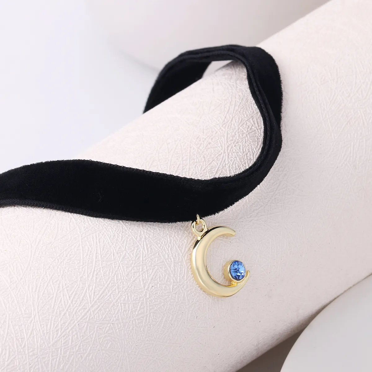 10 pçs Novo Lindo Pingente de Estrela Lua Pingente de Corda de Veludo Preto Gargantilha Colar Colar Feminino Collier Bijoux Presente para Meninas EFN018V