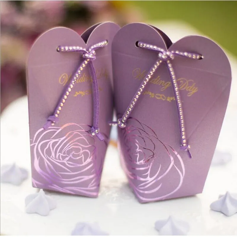 Amor romántico en forma de corazón Cajas de dulces de regalo cortadas con láser Casamento Favor de fiesta de boda con decoración de cuerda parpadeante ZA1391