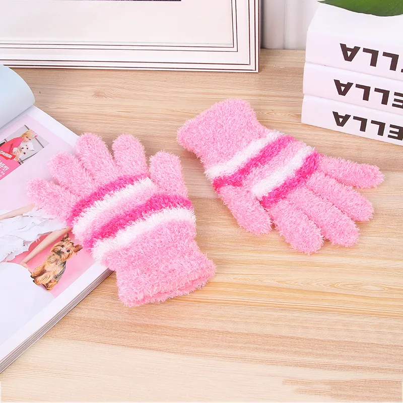 Superweiche Feder-Winter-Plüsch-magische Handschuhe der Frauen gestrickte bonbonfarbene Fäustlinge für Dame Kostenloser Versand