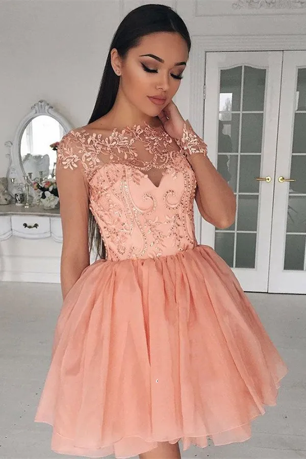 Красивые короткие коктейльные платья Jewel Show Prom Prom Prom Prons с кружевной аппликацией задняя молния на заказ на заказ Mini Mainecoming платья 2017