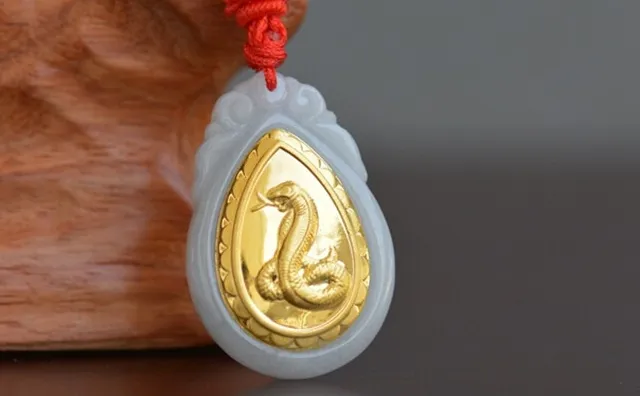 Guld inlaid jade (talisman) typ vatten droppar konstellation halsband hängsmycke (drake orm hästar får)