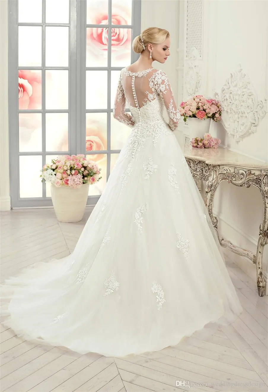 Three Quarter Sleeve Lace Applique Wedding Dresses See Through A-line Buttons Back Bridal Dress robe de soiree longue