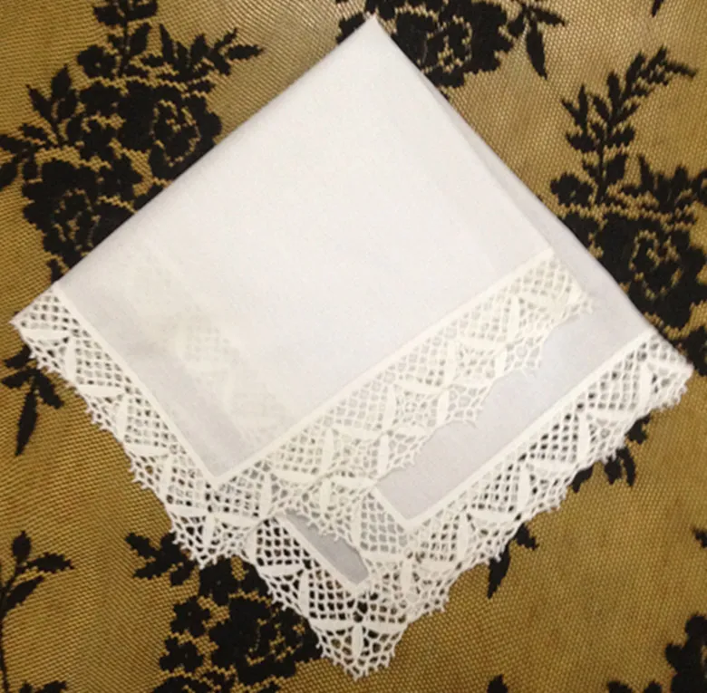 de 12 mouchoirs de mariage en dentelle de coton blanc de 30,5 cm pour femme.