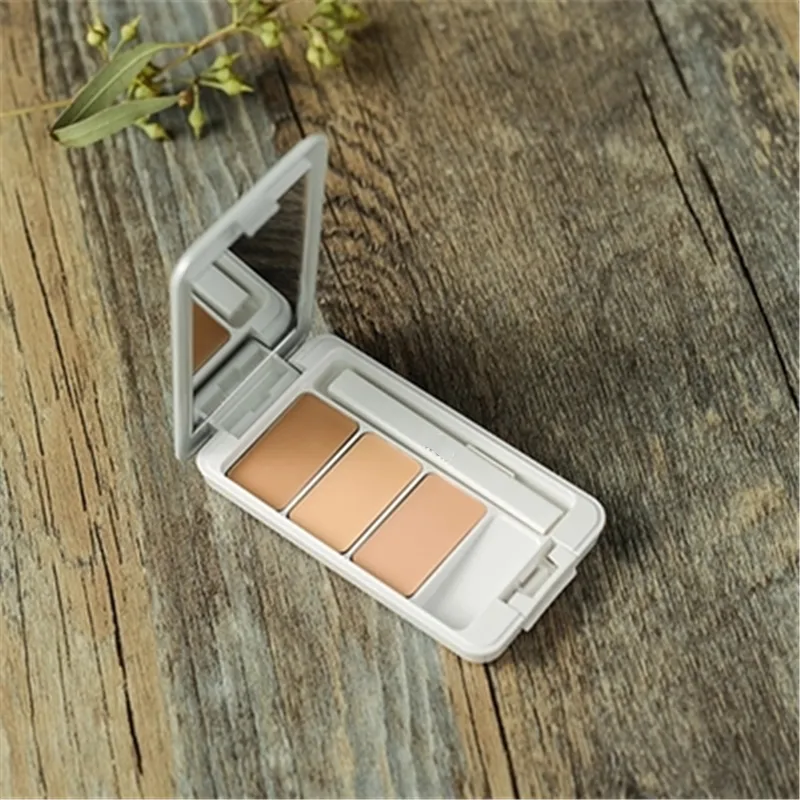IPSA Creative Concealer Palette For Flawless Makeup Application