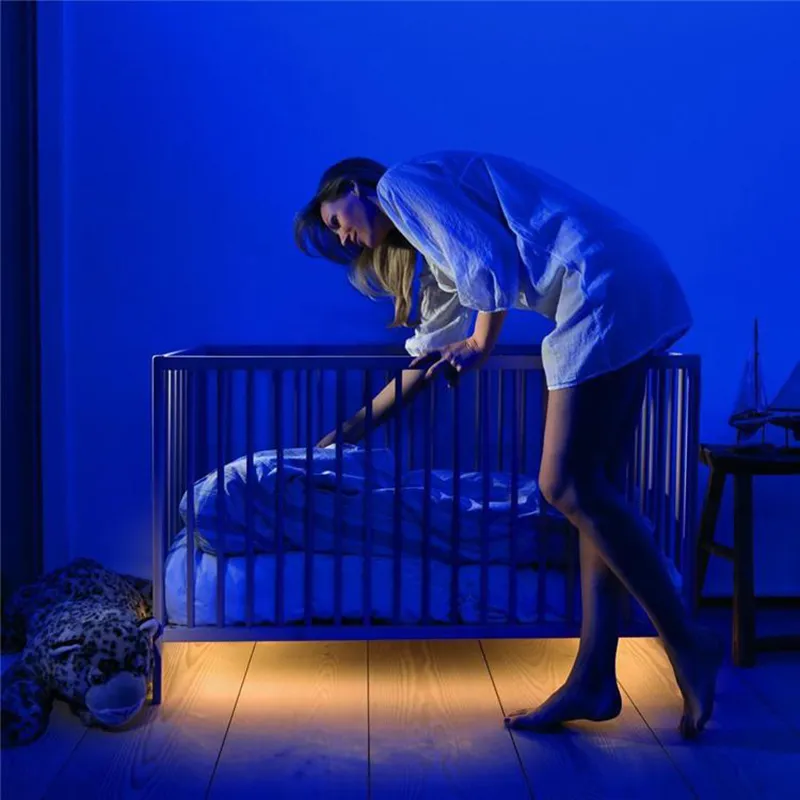 Under Bed Motion Aktiverad belysning med PIR-sensorbädd Ljus Flexibel LED-bandbelysning med automatisk avstängningstimer