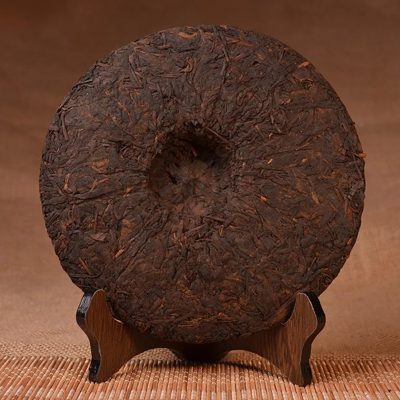 Cooked Pu'er tea, Pu'er tea, 357 grams, the world limited edition of 6666 cakes, ancient, sweet, dark red Pu'er tea, tree free delivery