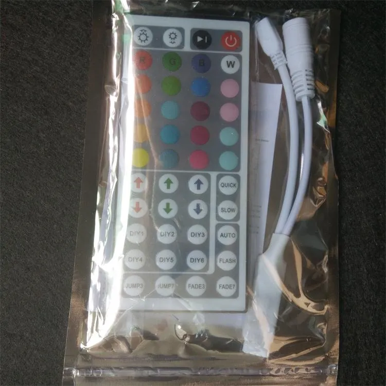 DC12V 6A Mini-RGB-LED-Controller mit 44 Tasten IR-Fernbedienung Dimmer kabellos für LED-Streifen 5050 3528 34 Modi