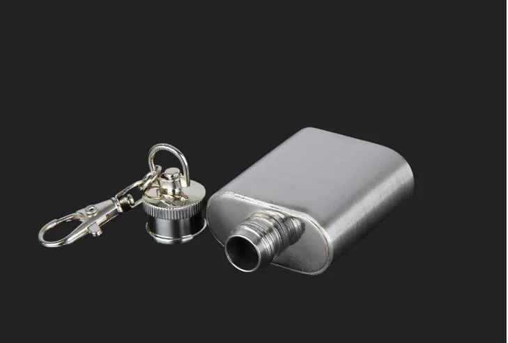 Fiaschetta tascabile in acciaio inossidabile da 1 oz con portachiavi Bottiglia di olio Whisky Liquor Alcohol Pocket Hip Flask