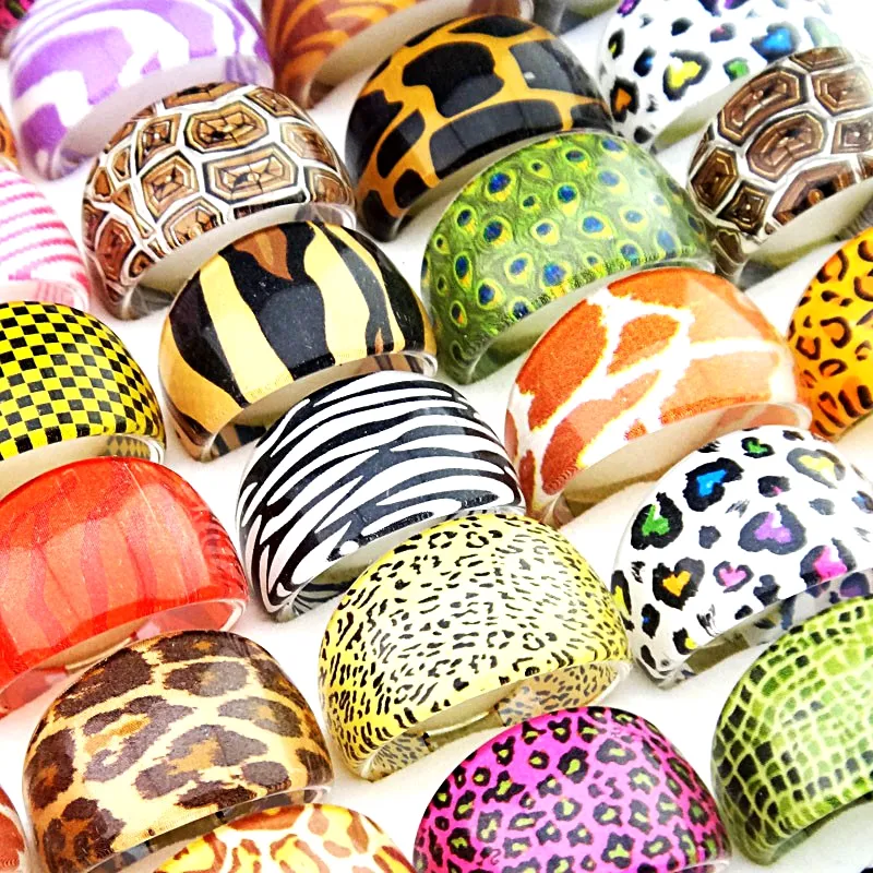 100pcs Animal ring Leopard Skin Mix Resin Rings for Men and Women Wholesale Fashion party Cute Jewelry gift