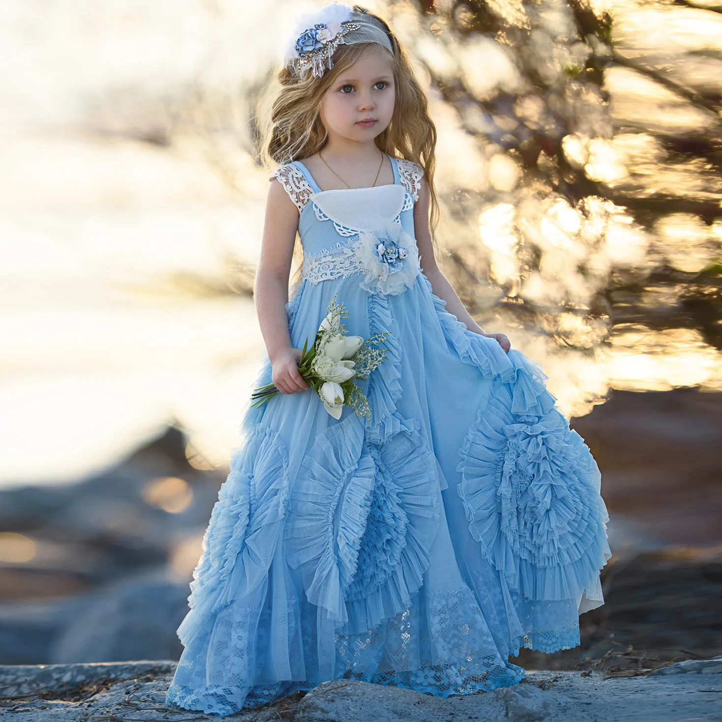 Vintage ljusblå blomma tjejer klänning med samlad Twirl Design Square Neck Lace Pageant Klänning för tjejer 2017 Härliga Baby Födelsedag Klänningar