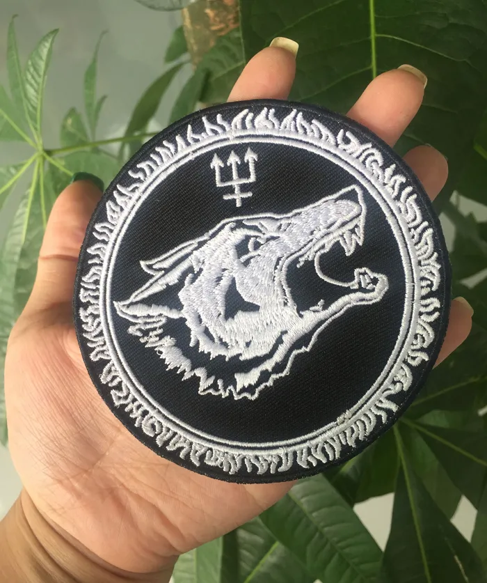 Aangepaste LONG WOLF geborduurd opstrijkbare patch vest lederen jas badge borduurwerk 4 