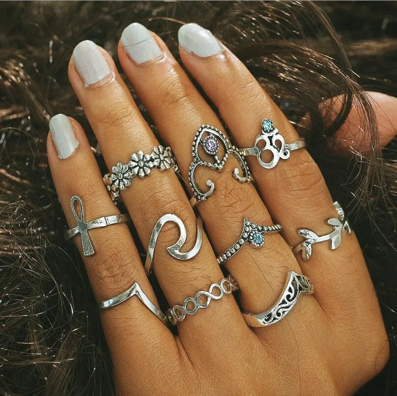 10 sztuk / zestaw Bohemian Mermaid Tail Compass Yoga Water Drop Crystal Hollow Carved Diamond Women Ring Set Walentynki prezent