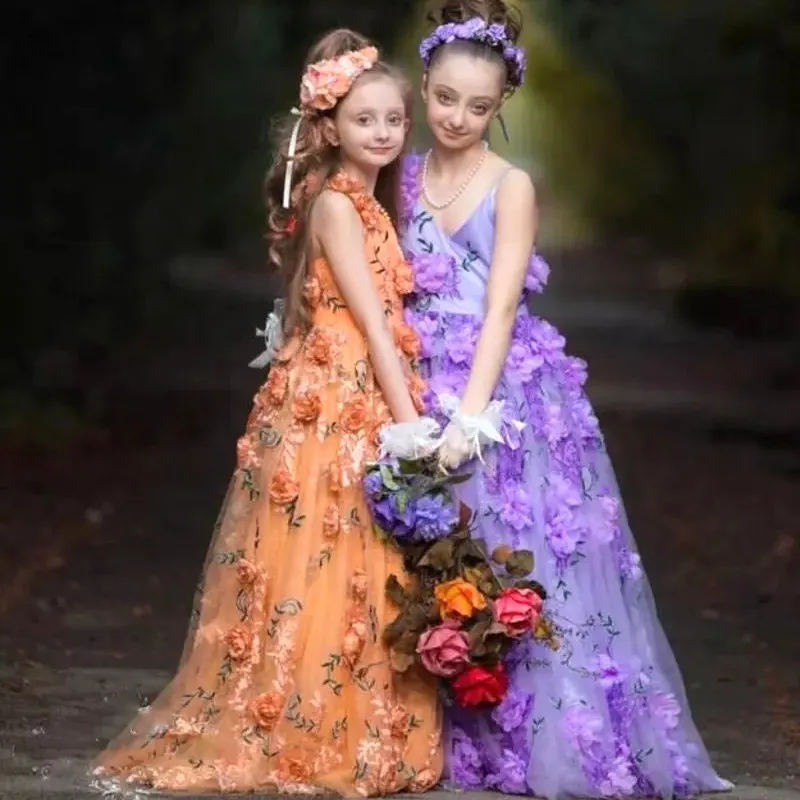 Latest Colorful Flower Girls Dresses 2017 Custom Made Little-V-Neck Pageant Dress With Handmade Flowers Glamorous Pretty Girls Wedding Gowns