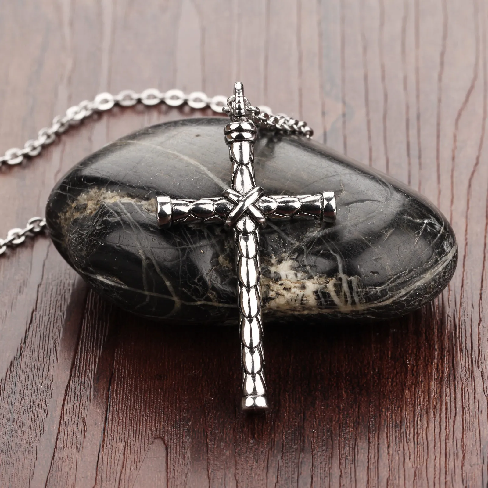 Neue Biker Edelstahl Vintage Kreuz Halskette Anhänger Freie Kette Herrenmode Schmuck Hohe Qualität