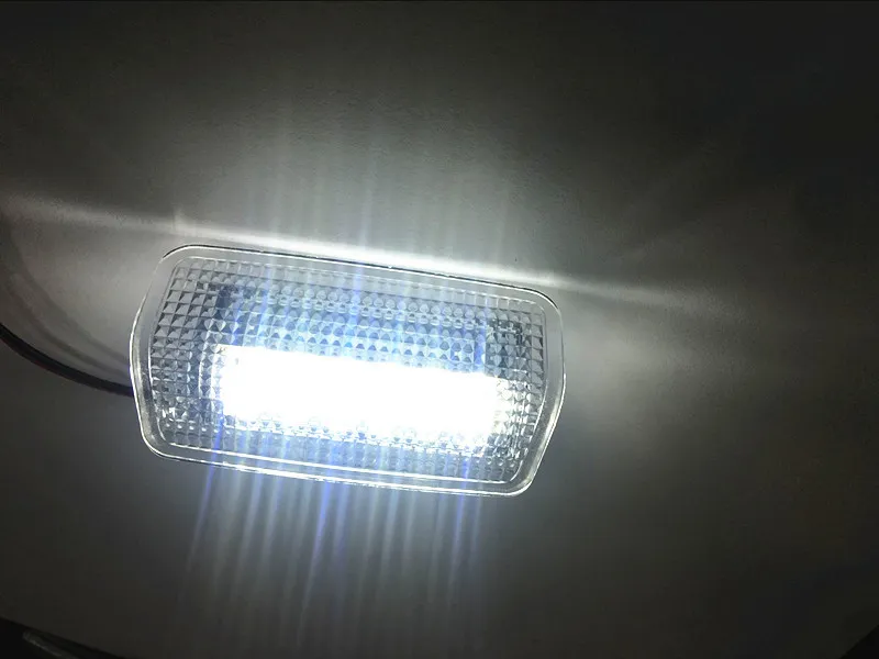 Zweifarbige weiß+rote LED-Stufen-Innentürleuchte für Lexus ES300 RX300 ES LS RX GX LX und Toyota Avalon Sienna Limited Highladner