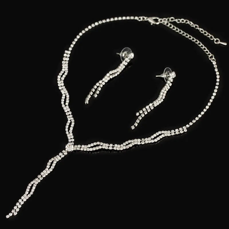 Set di gioielli da sposa con goccia d'acqua in cristallo donna Set di orecchini con collana in colore argento con strass