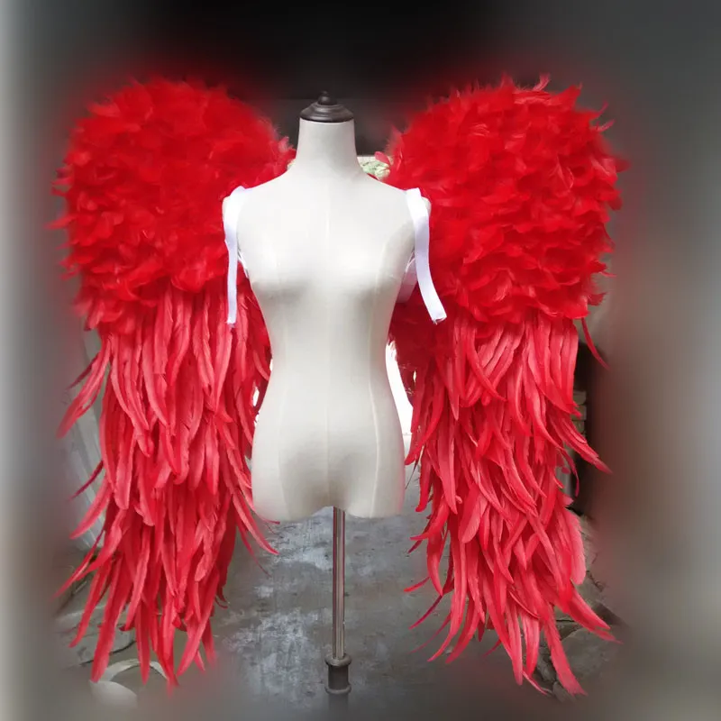 Grandes Y Hermosas Alas De Ángel De Plumas Rojas De Lujo COS