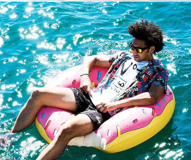 Heißester Verkauf Sommer aufblasbarer schwimmender Boden aufblasbares Wasser Schwimmen Float Raft Luftmatratze Schwimmbecken Strandspielzeug Donuts PVC zum Verkauf