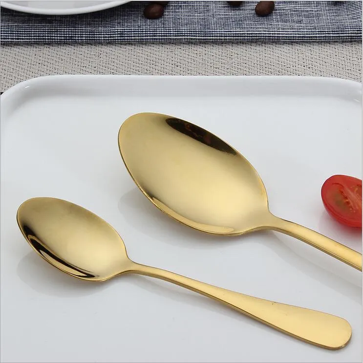 i Set di posate di accumulo d'oro di alta qualità Set di forcella del cucchiaio del cucchiaio del cucchiaio del cucchiaino del cucchiaino del cucchiaino delle stoviglie in acciaio del cucchiaino di stoviglie