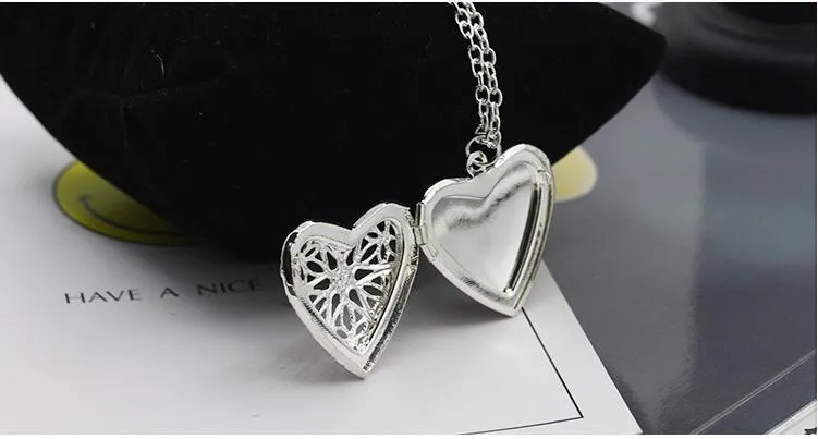 Locket Pendant Necklaces Carving Hollow Heart Necklace Po Frame Lovers Gift Silver Jewelry for Bridal Wedding Necklace3398503