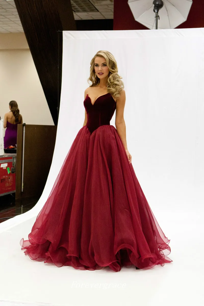 Festive, Reception Red and Maroon color Georgette fabric Gown : 1615870