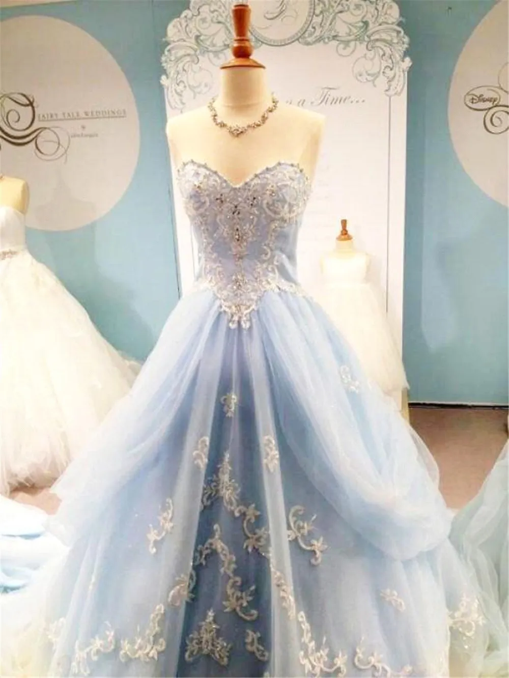 Intemporel chérie Appliques a-ligne robe de bal longueur au sol doux 16 robe Pick Up jupe bleu Quinceanera robe