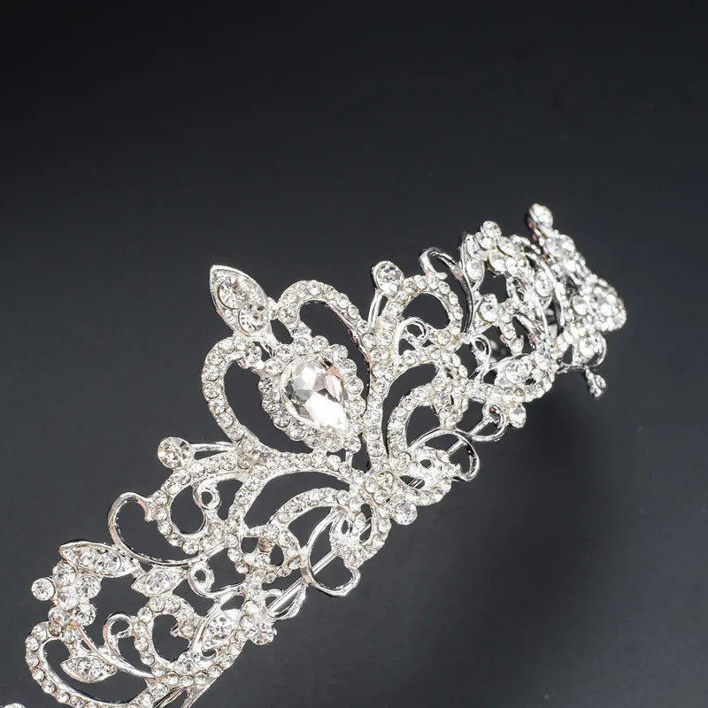 Parfait à la main de luxe strass coiffures de mariée diadèmes couronnes baroques accessoires de cheveux de mariage femmes fascinateurs Che18131525422970