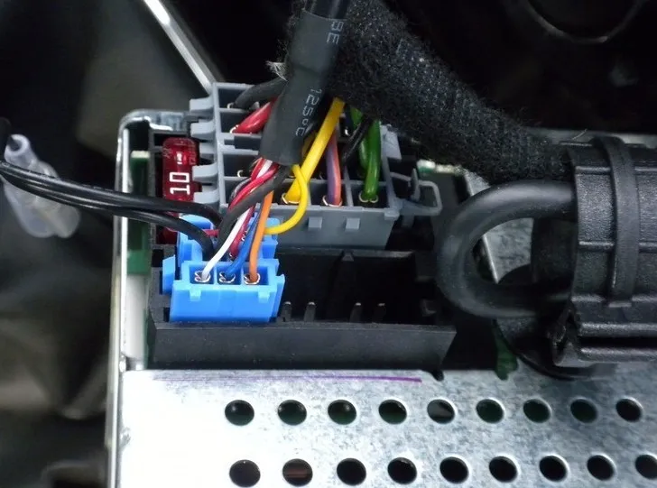 Как подключить сд чейнджер к автомагнитоле - фото