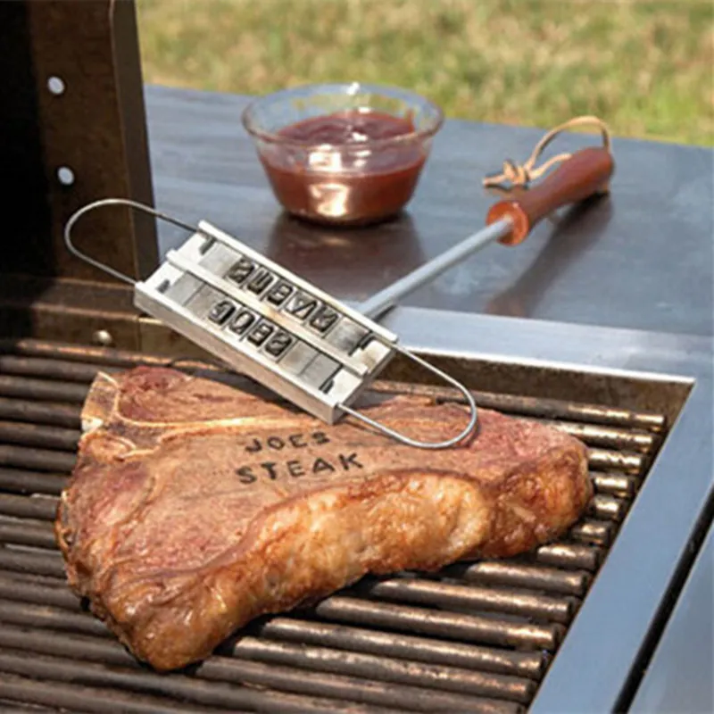 パーソナリティステーキミートバーベキューバーベキュー肉ブランディングアイロン付きBBQツールセット変更可能な55文字簡単にステーキ肉を掃除しました