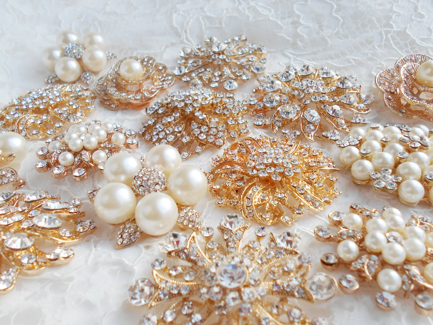 Gold Tone Clear Rhinestone Crystal and Cream Pearl Party or Wedding Bouquet Brooches Bridal Accessory Diy Broach Wedding Supplies