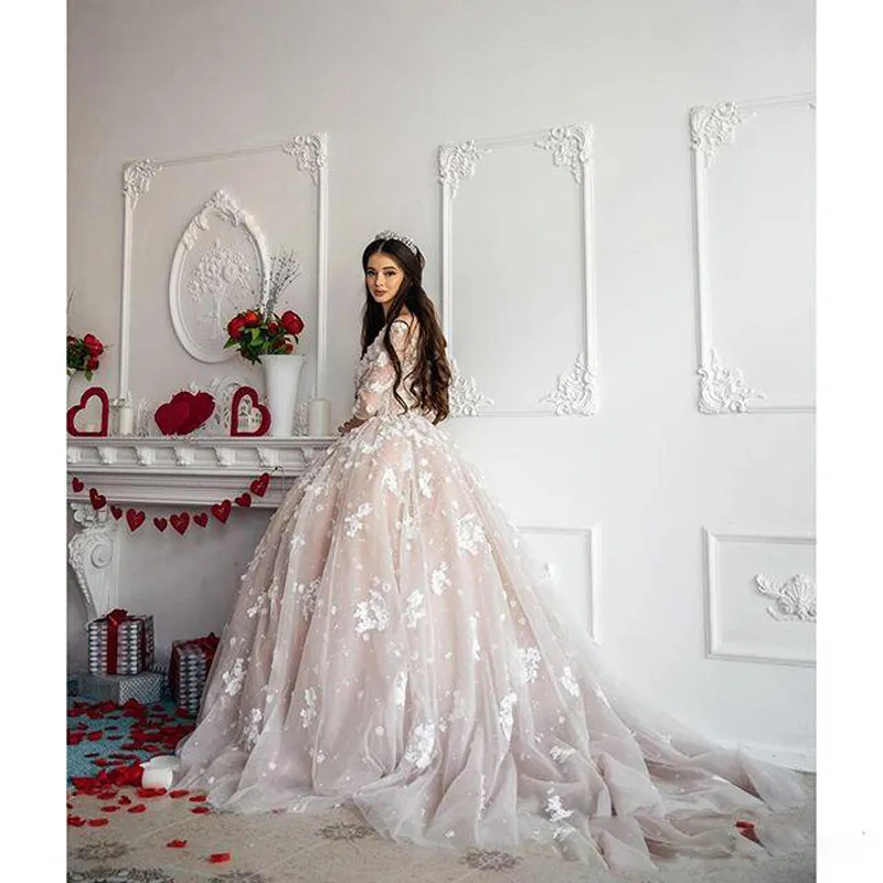 2017 Quinceanera Dresses Champagne Blush Sleeves Ragazza Corset Back Beaded Ball Gown Princess Prom Dresses Sweet 16 Long Pageant Dresses