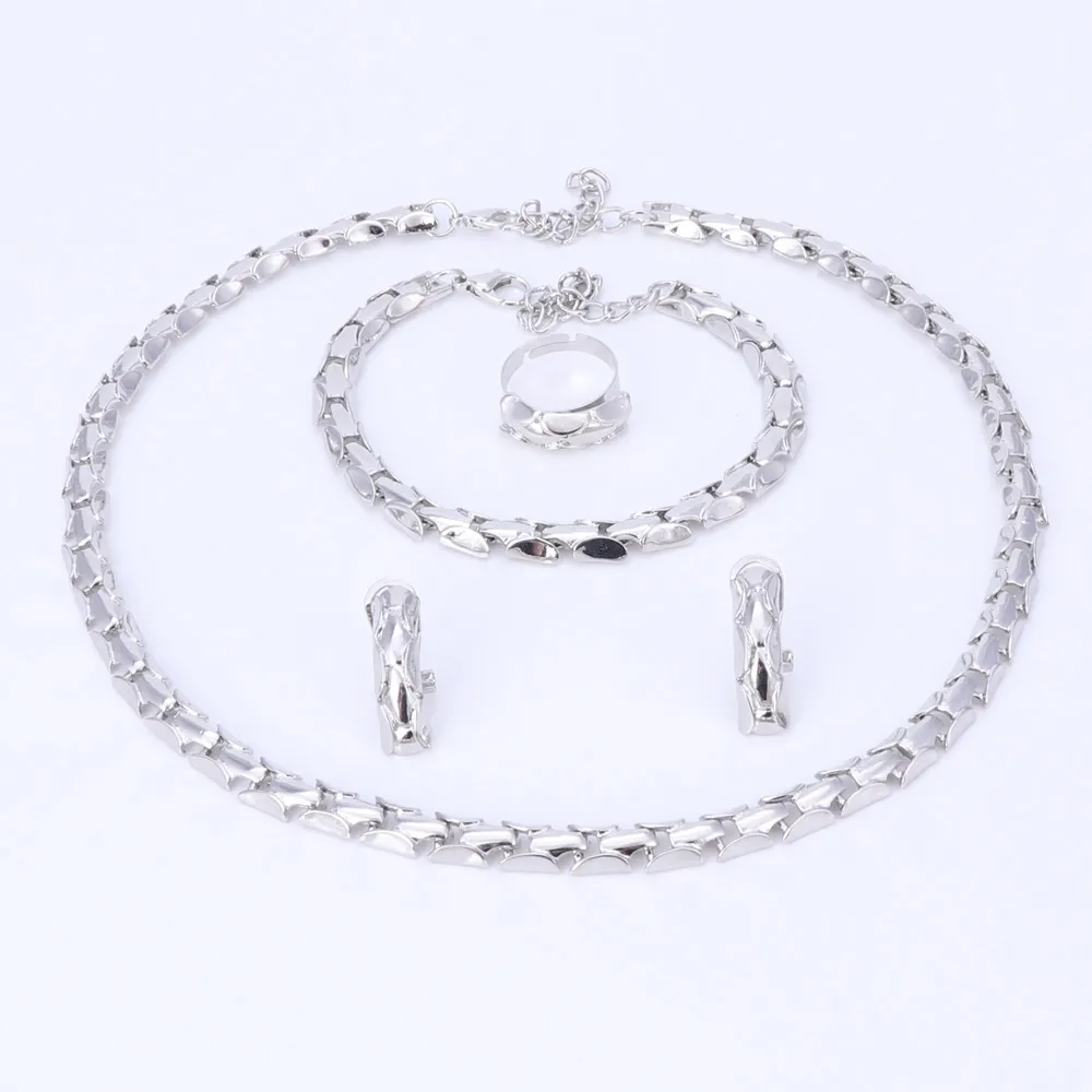 Set di gioielli di moda set da sposa Nigeria africane perle di gioiello cranica Orenatura bracciale anello di gioielleria donne donne2762823