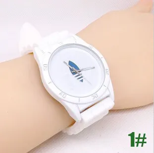 2017 Moda Clover Kadınlar Erkekler Unisex 3 Yaprak Stili Dial Silikon Kayış Analog Kuvars Kol saati Noel GIF227K