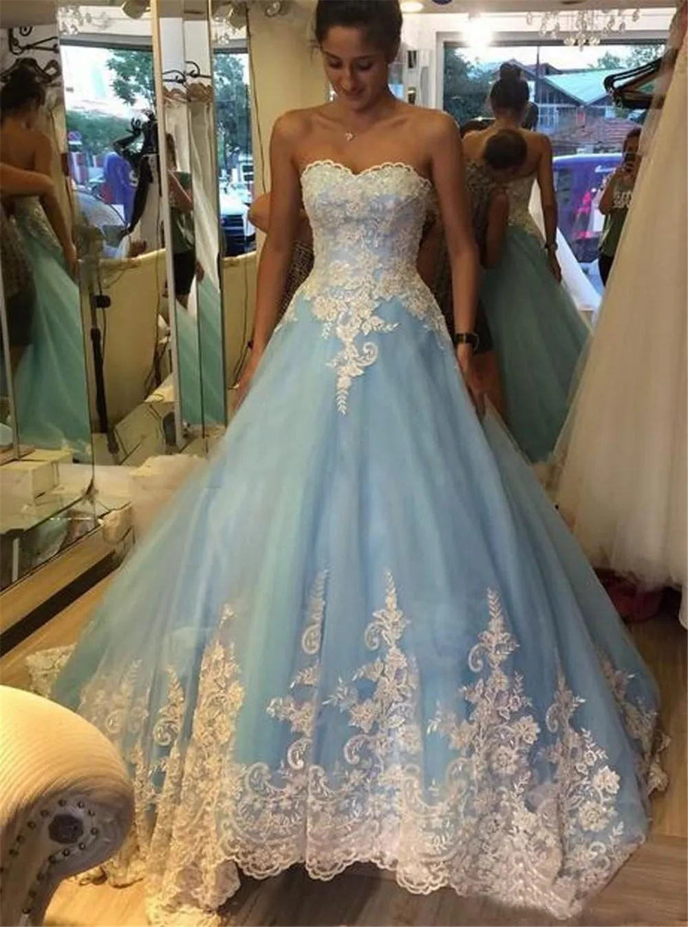 Sexy Bridal Gowns Sleeveless Plus Size Dress for Wedding Custom Made Light Blue Wedding Dresses 2019 A Line Lace Applique
