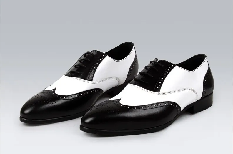 2017 Zapatos de vestir de negocios blancos y negros hechos a mano para hombre, zapatos Oxford de cuero genuino informales británicos Vintage para hombre, zapatos de alta calidad