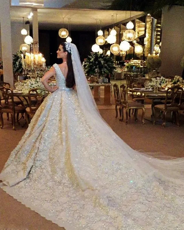 Funkelndes, luxuriöses Dubai-Hochzeitskleid, quadratischer Ausschnitt, Perlen-Pailletten, Applikationen, Organza-Brautkleider, bezaubernde Prinzessin-Hochzeitskleider