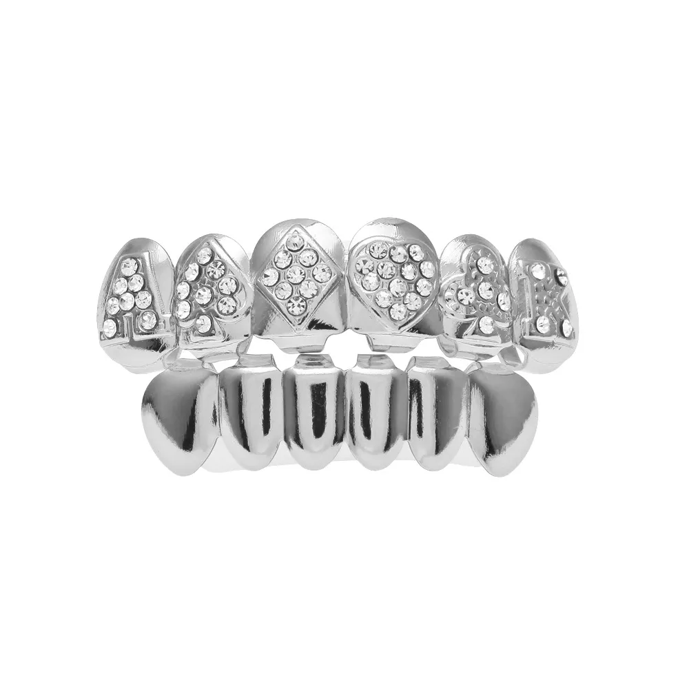 Puntelli feste alla moda Gioielli Hip Hop Bling Bio Rame Oro Denti Grillz Caps Superiore Inferiore con CZ Poker Charm Grill Set Dente Socket2755751