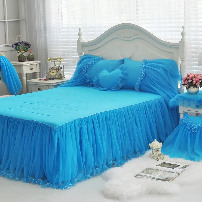 Blue Lace Duvet Cover Princess Bedding Set Girls 4st Ruffles BedsPread Bed Kjolar Bröllopsängkläder Bomull Queen King Size