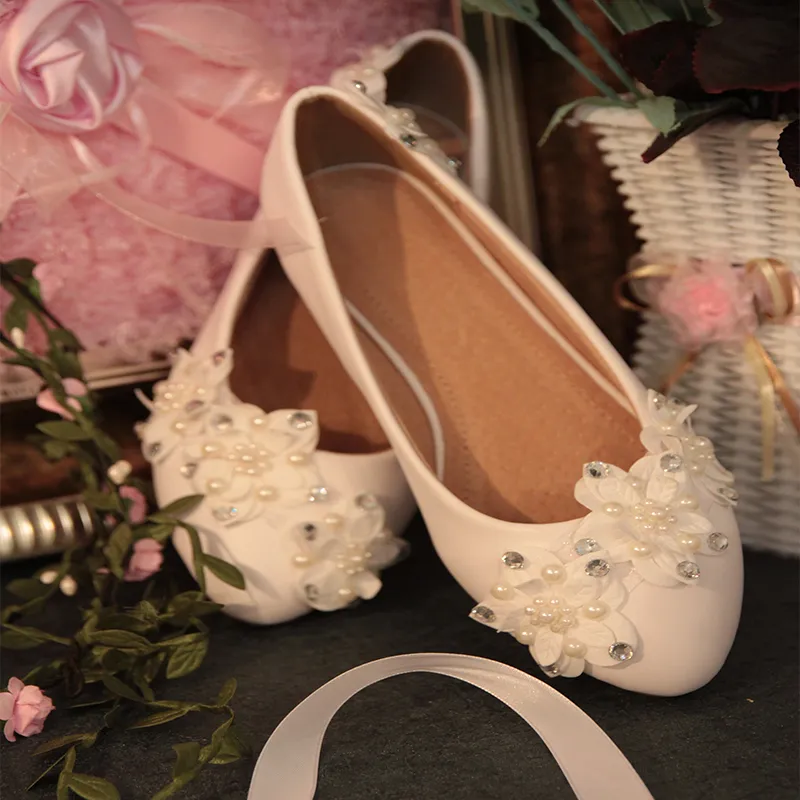 Party Prom White Color Punted Teen Rhinestone Decoratie verse platte bruids bruiloft schoenen Mooie kant bloem jubileum schoenen