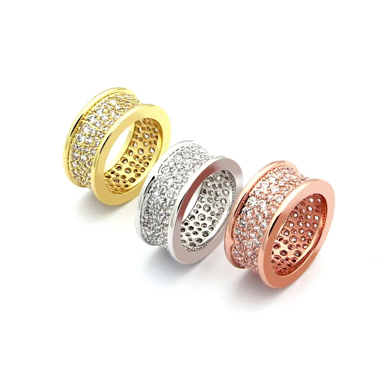 Fashiion Eleastic Brand anello nuziale con strass pieno di diamanti marchio congiunto a molla donna Anelli vintage da uomo Gioielli in oro 18 carati L9404028
