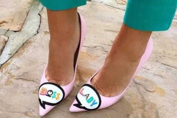 2017 보헤미안 스타일의 여성 핑크 펌프스 특허 가죽 하이힐 파티 신발 섹시한 발가락 하이힐 드레스 여성 신발